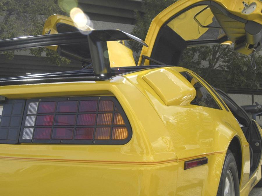  DeLorean DMC-12 1989 года  (фото 27 из 32)